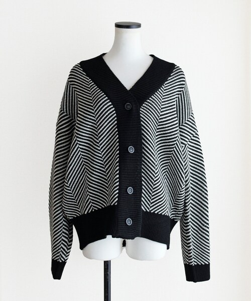 Marient(マリエント)の「ヘリンボーンニットカーデ(カーディガン/ボレロ・レディース・ブラウン/ブラック・FREE)」の2枚目の写真