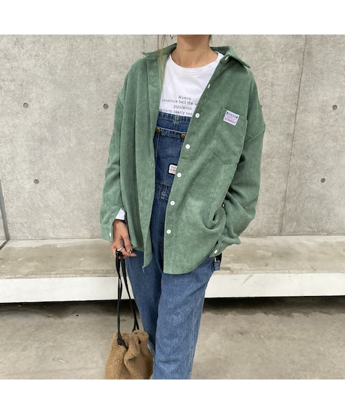 copine（コピン）の「オーバーサイズコーデュロイシャツ(3color)（シャツ/ブラウス・レディース・アイボリー/ピンク/グリーン・ワンサイズ）」の2枚目の写真