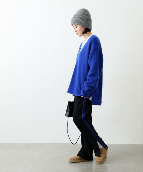 AP STUDIO(エーピーストゥディオ)の「《予約》 Four time cashmere Vネックセーター(トップス・グレー/(006)/フリー/在庫あり)」の22枚目の写真