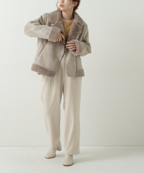 RAY CASSIN(レイカズン)の「ムートンライダースジャケット(ジャケット/アウター・レディース・ブラウン/生成/グレージュ・FREE)」の21枚目の写真