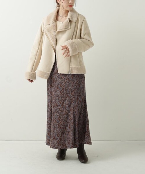 RAY CASSIN(レイカズン)の「ムートンライダースジャケット(ジャケット/アウター・レディース・ブラウン/生成/グレージュ・FREE)」の17枚目の写真