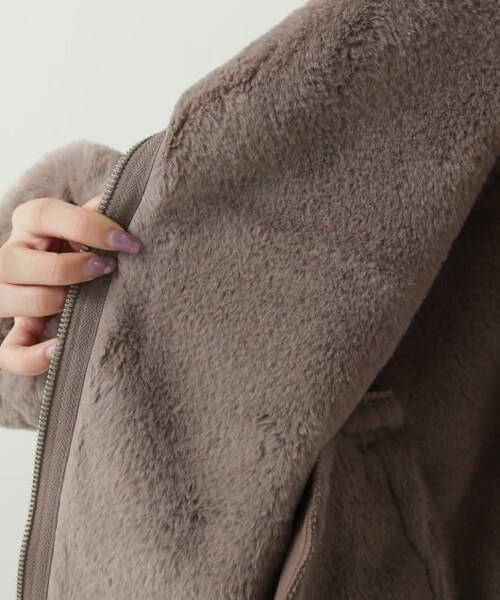 RAY CASSIN(レイカズン)の「ムートンライダースジャケット(ジャケット/アウター・レディース・ブラウン/生成/グレージュ・FREE)」の15枚目の写真