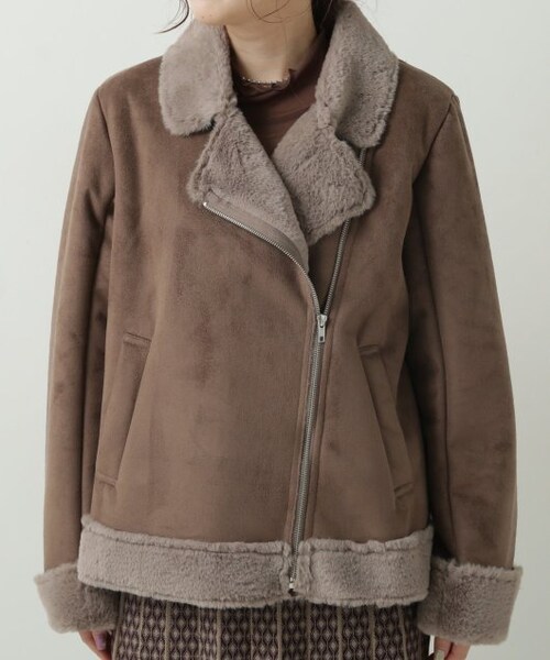 RAY CASSIN(レイカズン)の「ムートンライダースジャケット(ジャケット/アウター・レディース・ブラウン/生成/グレージュ・FREE)」の6枚目の写真