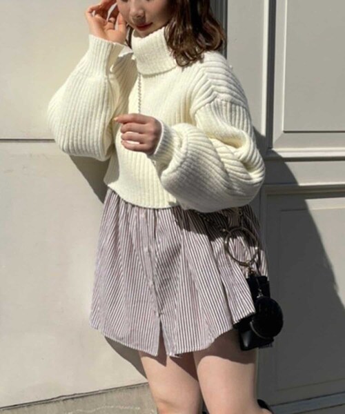 one after another NICE CLAUP(ワンアフターアナザーナイスクラップ)の「ニットセットシャツチュニック(アンサンブル・レディース・オフホワイト/ピンクベージュ/ブラック系その他・0)」の1枚目の写真