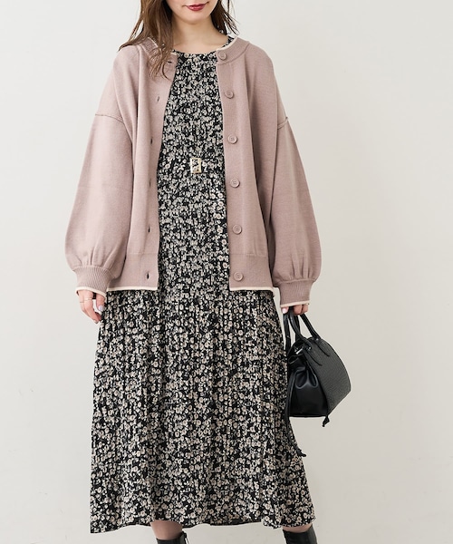 natural couture(ナチュラルクチュール)の「【WEB限定】ベルト付消しプリーツAラインワンピース(ワンピース・レディース・ベージュ/グリーン/ブラック・FREE)」の2枚目の写真