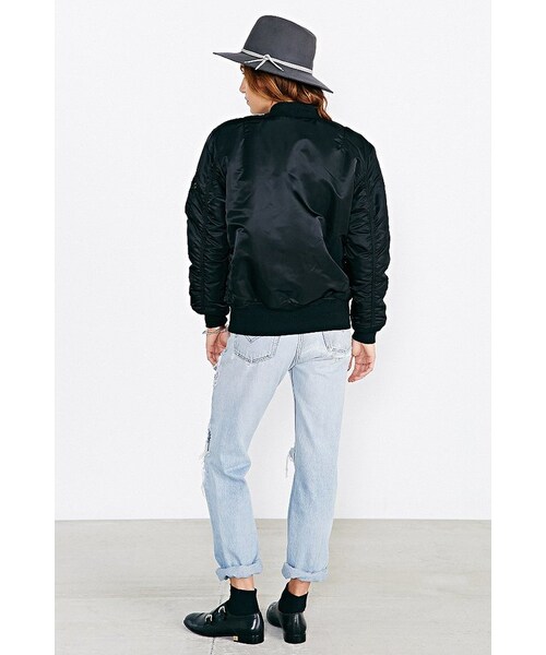 Alpha Industries（アルファインダストリーズ）の「Alpha Industries MA-1 Bomber Jacket（トップス・レディース・GREEN/BLACK・L/S）」の3枚目の写真