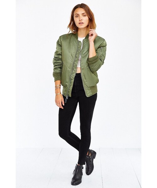 Alpha Industries（アルファインダストリーズ）の「Alpha Industries MA-1 Bomber Jacket（トップス・レディース・GREEN/BLACK・L/S）」の7枚目の写真