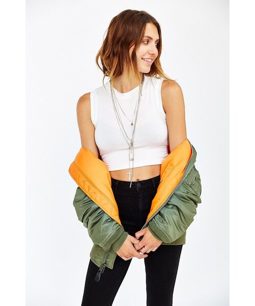 Alpha Industries（アルファインダストリーズ）の「Alpha Industries MA-1 Bomber Jacket（トップス・レディース・GREEN/BLACK・L/S）」の5枚目の写真