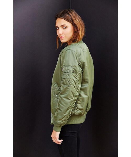 Alpha Industries（アルファインダストリーズ）の「Alpha Industries MA-1 Bomber Jacket（トップス・レディース・GREEN/BLACK・L/S）」の6枚目の写真