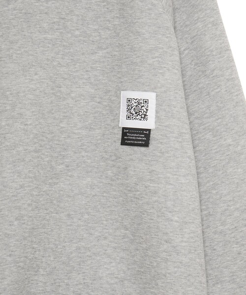 Side zipped pullover