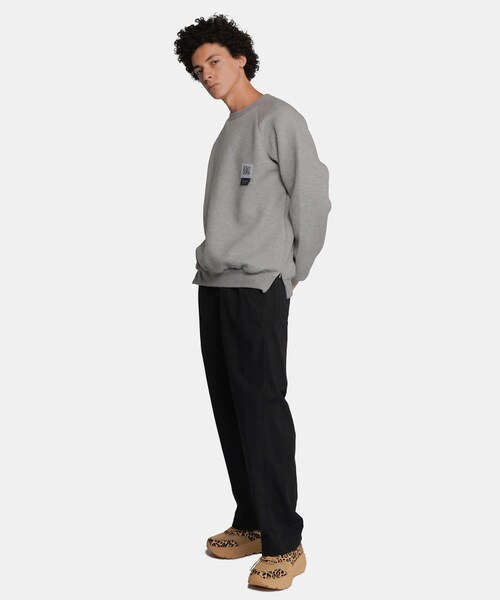 Side zipped pullover
