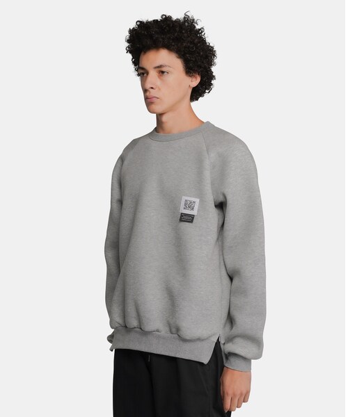 Side zipped pullover