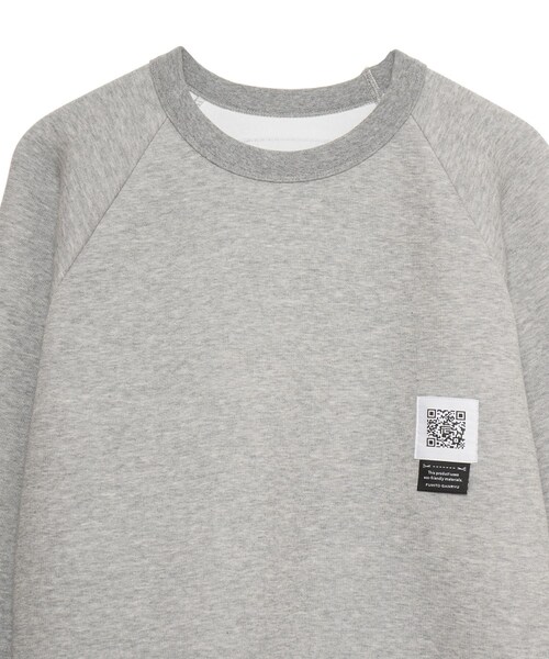Side zipped pullover