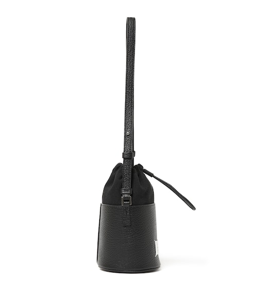 Maison Margiela（メゾンマルジェラ）の「5AC MINI BUCKET（バッグ・レディース・BLACK/01・F）」の4枚目の写真
