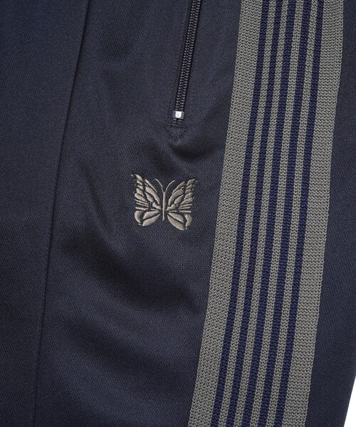 Needles（ニードルス）の「Narrow Track Pant - Poly Smooth（パンツ・メンズ・WINE/51/GREEN/30/NAVY/40）」の8枚目の写真