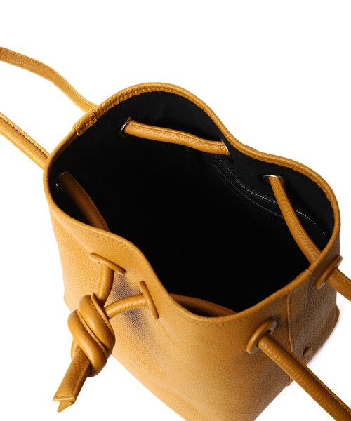 VASIC（ヴァジック）の「BOND LEATHER（バッグ・レディース・BEIGE/27/BLACK/01/オレンジ系/70/O.WHITE/11/MINT/38/MOCHA/21・F）」の12枚目の写真