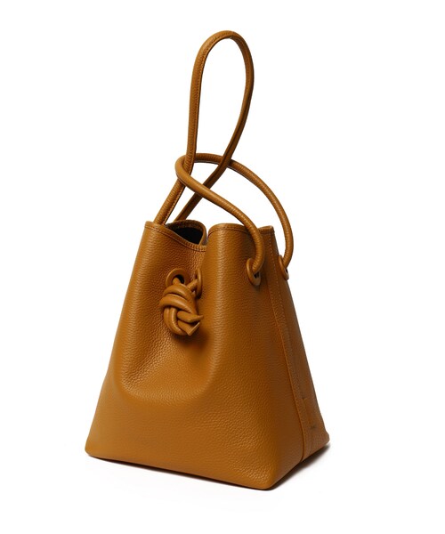 VASIC（ヴァジック）の「BOND LEATHER（バッグ・レディース・BEIGE/27/BLACK/01/オレンジ系/70/O.WHITE/11/MINT/38/MOCHA/21・F）」の9枚目の写真