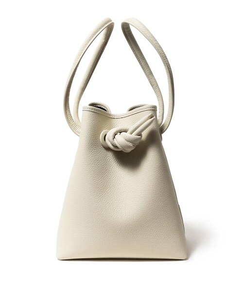 VASIC（ヴァジック）の「BOND LEATHER（バッグ・レディース・BEIGE/27/BLACK/01/オレンジ系/70/O.WHITE/11/MINT/38/MOCHA/21・F）」の4枚目の写真