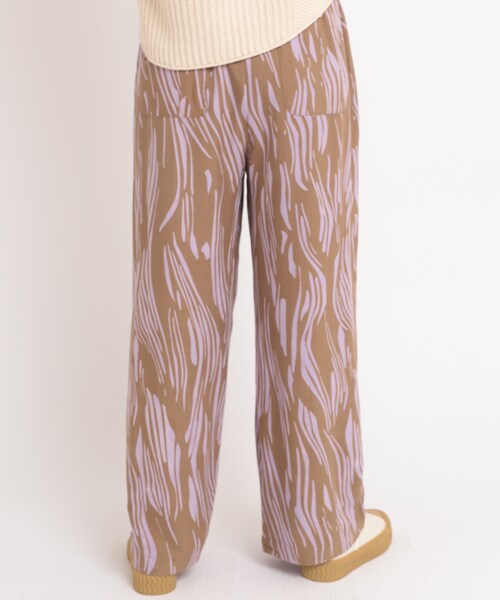 RNA-N（アールエヌエーエヌ）の「R3914 ラインドローイングプリントパンツ（パンツ・レディース・ブラック/ベージュ/ベージュ/パープル/ブラウン/ライトブルー）」の18枚目の写真