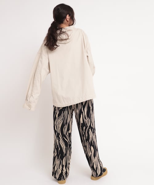 RNA-N（アールエヌエーエヌ）の「R3914 ラインドローイングプリントパンツ（パンツ・レディース・ブラック/ベージュ/ベージュ/パープル/ブラウン/ライトブルー）」の10枚目の写真