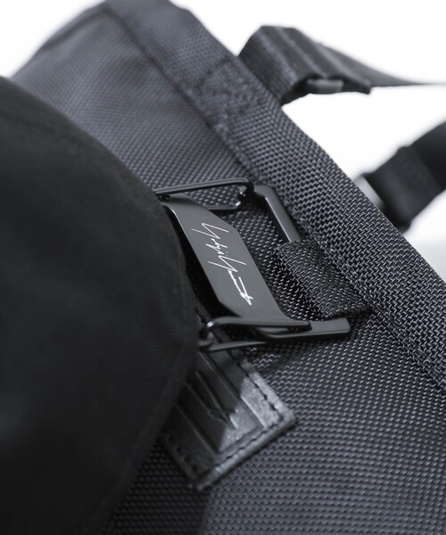 Yohji Yamamoto（ヨウジヤマモト）の「Yohji Yamamoto × New Era EXP TOTE BAG YY LPATCH LOGO BLK（バッグ・メンズ・BLACK/01・03）」の7枚目の写真