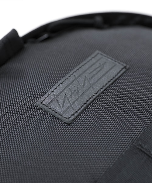 Yohji Yamamoto（ヨウジヤマモト）の「Yohji Yamamoto × New Era DAY PACK YY LPATCH EYE BLK（バッグ・メンズ・BLACK/01・03）」の5枚目の写真