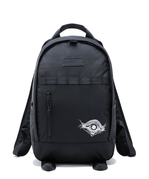 Yohji Yamamoto（ヨウジヤマモト）の「Yohji Yamamoto × New Era DAY PACK YY LPATCH EYE BLK（バッグ・メンズ・BLACK/01・03）」の2枚目の写真