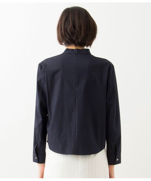 ADAM ET ROPE'(アダムエロペ)の「ハイネック ブラウス(トップス・レディース・ホワイト/ネイビー・38)」の5枚目の写真