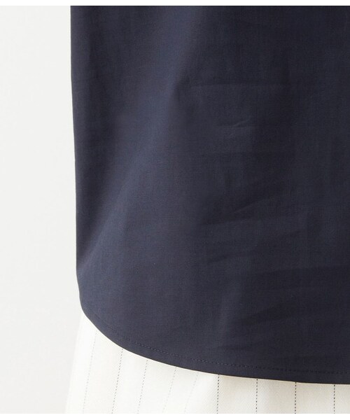 ADAM ET ROPE'(アダムエロペ)の「ハイネック ブラウス(トップス・レディース・ホワイト/ネイビー・38)」の9枚目の写真