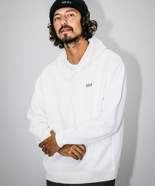 URBAN RESEARCH Sonny Label(アーバンリサーチサニーレーベル)の「OOPS ピグメントライトウェイトパーカー(その他・メンズ・レッド/オフ/チャコール・M/L)」の6枚目の写真
