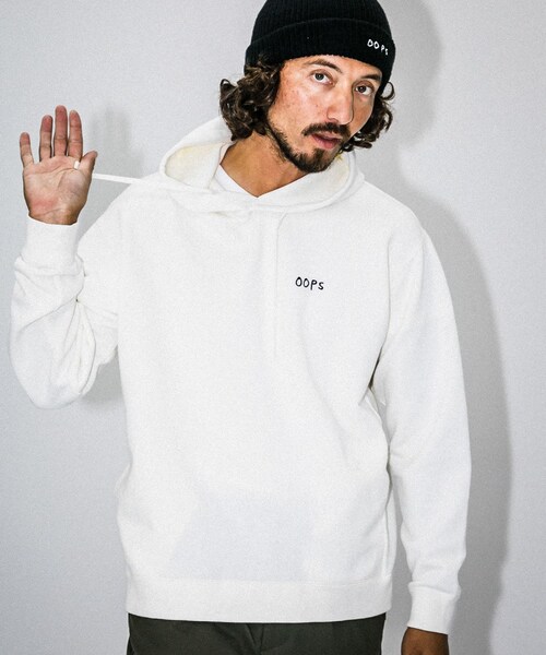 URBAN RESEARCH Sonny Label(アーバンリサーチサニーレーベル)の「OOPS ピグメントライトウェイトパーカー(その他・メンズ・レッド/オフ/チャコール・M/L)」の5枚目の写真