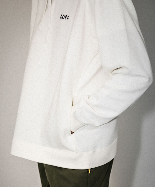 URBAN RESEARCH Sonny Label(アーバンリサーチサニーレーベル)の「OOPS ピグメントライトウェイトパーカー(その他・メンズ・レッド/オフ/チャコール・M/L)」の4枚目の写真