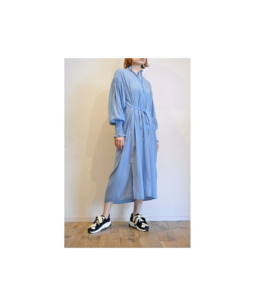 RehersalL（リハーズオール）の「ビジューボリュームスリーブワンピース（ワンピース・レディース・ベージュ/ブルー/ブラウン・one）」の3枚目の写真