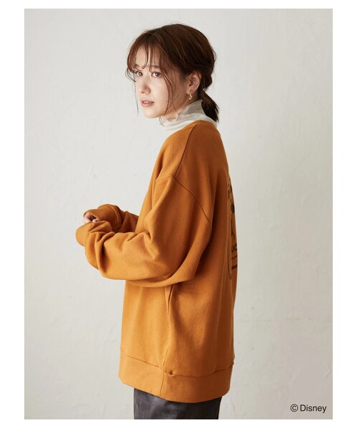 Green　Parks（グリーンパークス）の「Mickey/裏毛トレーナー（トップス・ブラウン/カーキ・F）」の3枚目の写真