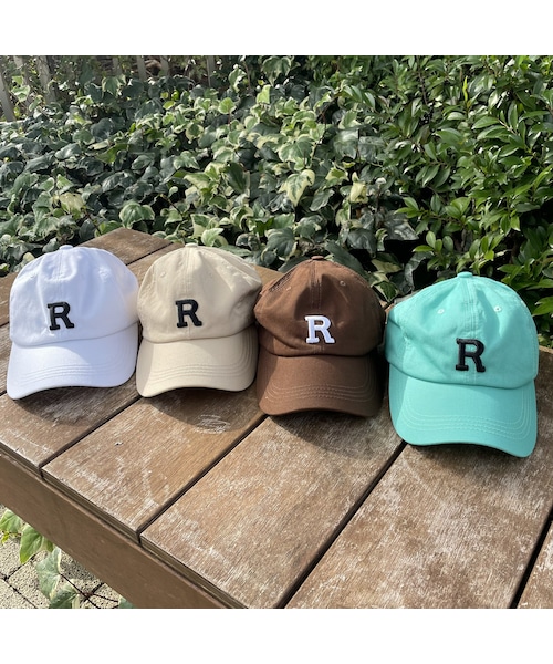 copine(コピン)の「R英字ロゴキャップ(4color)(キャップ・レディース・ホワイト/ベージュ/ブラウン/エメラルドグリーン・ワンサイズ)」の4枚目の写真