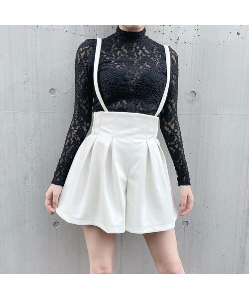 lilLilly(リルリリー)の「フレアレザーショートパンツ(パンツ・レディース・WHITE/BLACK)」の10枚目の写真