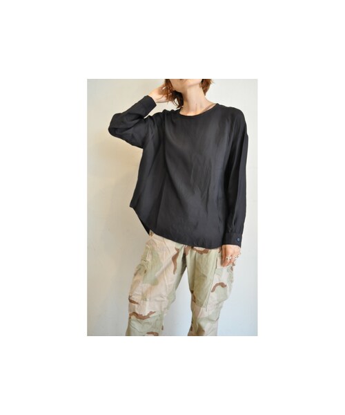 hippiness（ヒッピネス）の「キュプラロングスリーブ（シャツ/ブラウス・レディース・ベージュ/ホワイト/ブラウン/ブラック/シルバー・one）」の3枚目の写真