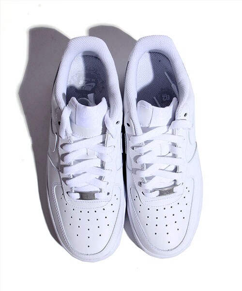 NIKE（ナイキ）の「ナイキエアフォース1 07（シューズ・メンズ・ホワイト・24.0/24.5）」の7枚目の写真