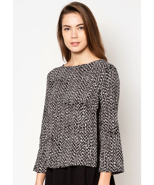 MANGO（マンゴ）の「Monochrome Print Blouse（トップス・レディース・Natural White・XS/S/M/L/XL）」の2枚目の写真