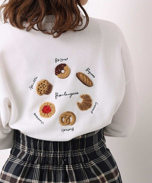 one after another NICE CLAUP(ワンアフターアナザーナイスクラップ)の「アソ―ト裏起毛トレーナー(Tシャツ/カットソー・レディース・オフホワイト/ホワイト/ホワイト系その他・0)」の1枚目の写真