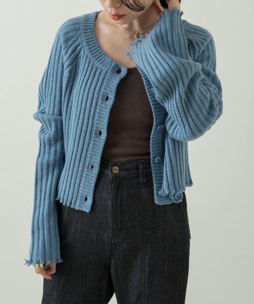 Kastane（カスタネ）の「【カタログ掲載アイテム】クラッシュニット（カーディガン/ボレロ・レディース・アイボリー/ブルー/ブラウン・F）」の2枚目の写真