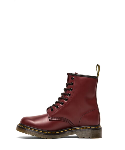 Dr. Martens（ドクターマーチン）の「Dr. Martens Iconic 8 Eye Boot（ブーツ・レディース・Cherry Red・9/7/8/10）」の3枚目の写真