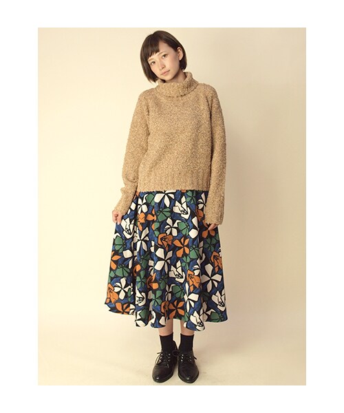 w closet(ダブルクローゼット)の「手書き風花柄ミモレ丈スカート(パンツ・レディース・ピンクベース/ブルーベース・FREE)」の10枚目の写真