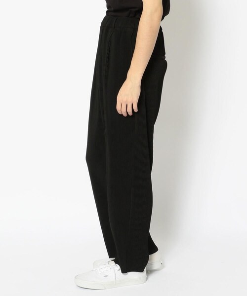 Toironier（トワロニエ）の「Toironier/トワロニエ/Pleats Chef Pants/プリーツシェフパンツ（パンツ・メンズ・BLACK/ROSE・F）」の2枚目の写真
