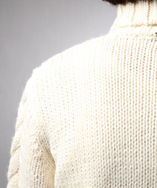 HARE（ハレ）の「【先行予約】HANDケーブルタートルニット（トップス・メンズ・オフホワイト/ブラック・Ｓ/Ｍ）」の10枚目の写真