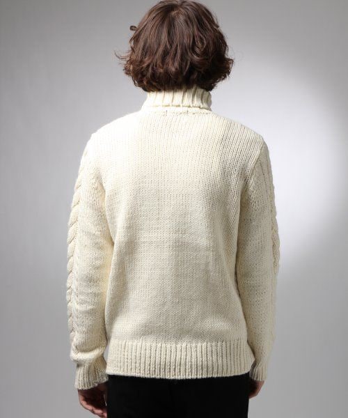HARE（ハレ）の「【先行予約】HANDケーブルタートルニット（トップス・メンズ・オフホワイト/ブラック・Ｓ/Ｍ）」の4枚目の写真
