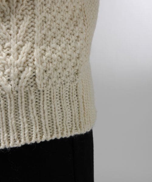 HARE（ハレ）の「【先行予約】HANDケーブルタートルニット（トップス・メンズ・オフホワイト/ブラック・Ｓ/Ｍ）」の9枚目の写真