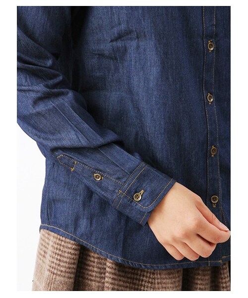 earth music&ecology（アースミュージックアンドエコロジー）の「【宮崎あおい着用】イージーケアデニムシャツ（シャツ・ブラウス・レディース・インディゴ・S/M）」の6枚目の写真