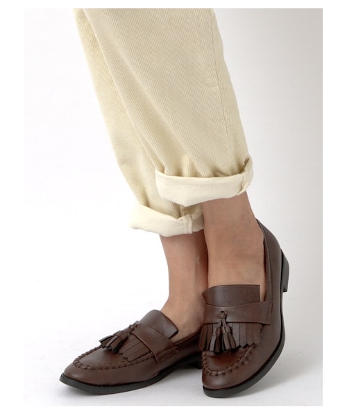 earth music&ecology(アースミュージックアンドエコロジー)の「メンズライクシューズ(パンプス・レディース・ブラック/ブラウン・22.5cm/23cm/23.5cm/24cm/24.5cm)」の8枚目の写真