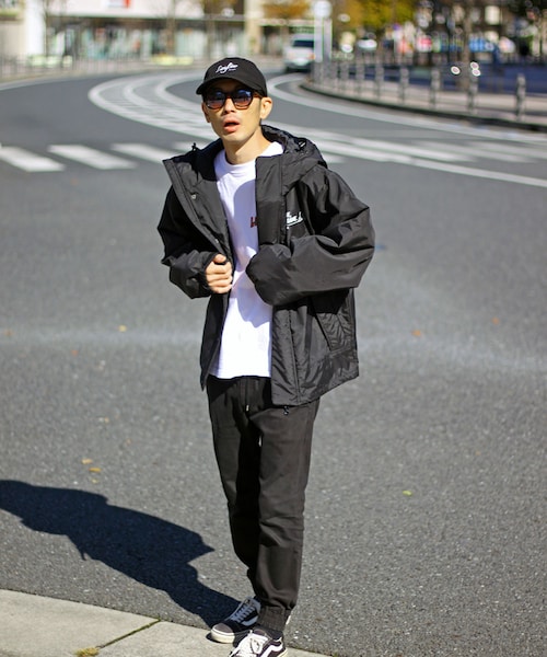 Leyline（レイライン）の「C/M warm shell jkt（マウンテンパーカー・レディース・ブラウン/ブラック・M/L/XL）」の4枚目の写真